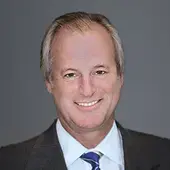 Head shot of Kelly Crane